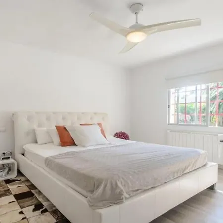 Stylish Ibiza Near Beaches Private Pool & Lush Garden * קאלה יונגה