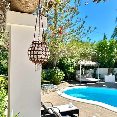 וילה Stylish Ibiza Near Beaches Private Pool & Lush Garden *