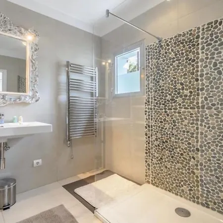 Villa Stylish Ibiza Near Beaches Private Pool & Lush Garden *